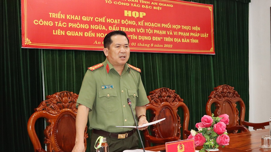 Đại tá Đinh Văn Nơi chỉ đạo Tổ công tác đặc biệt triệt phá tội phạm tín dụng đen