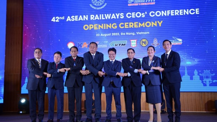 Da Nang hosts 42nd ASEAN Railway CEOs' Conference