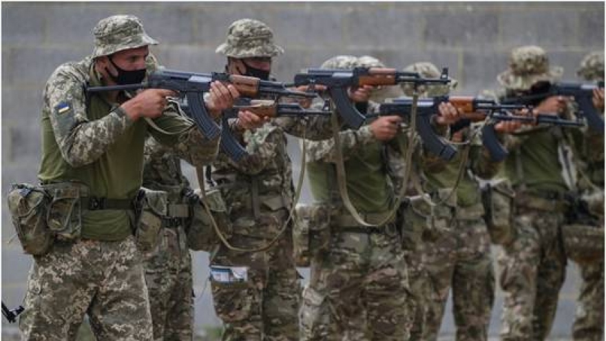 EU cân nhắc chương trình quy mô lớn huấn luyện binh sỹ Ukraine
