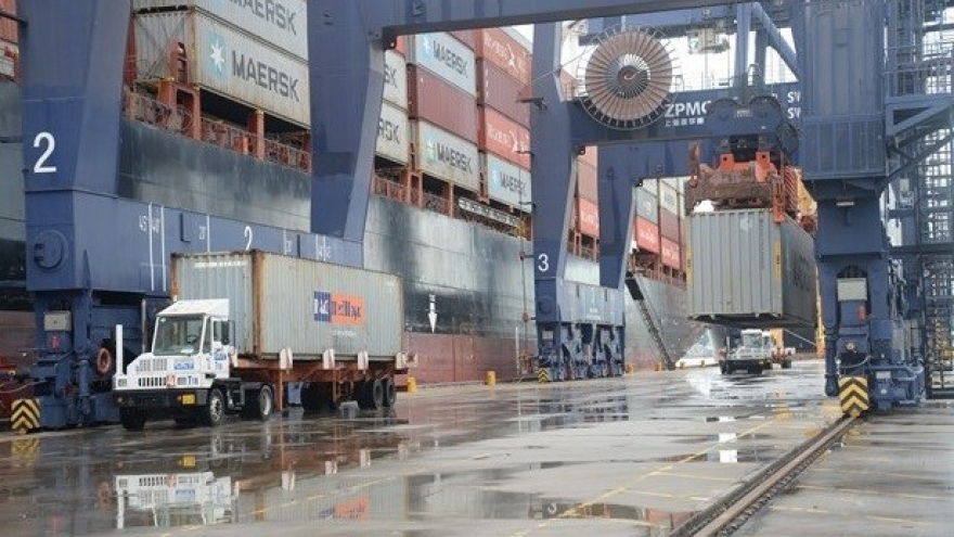 Trade surplus to hit US$1 billion this year