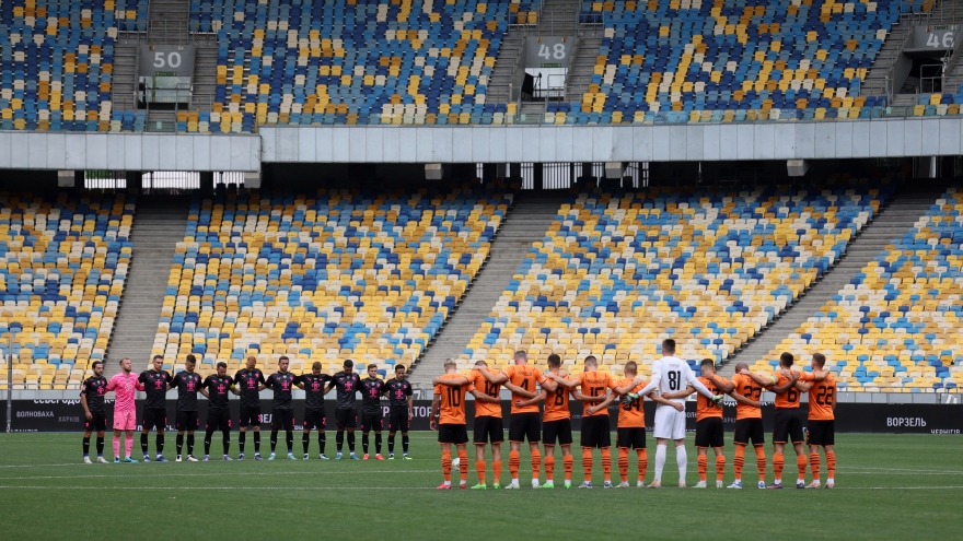 Giải bóng đá VĐQG Ukraine trở lại thi đấu bất chấp chiến sự