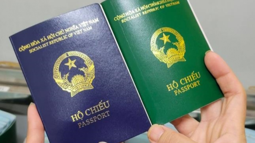 Tây Ban Nha tạm dừng cấp visa với hộ chiếu mẫu mới của Việt Nam