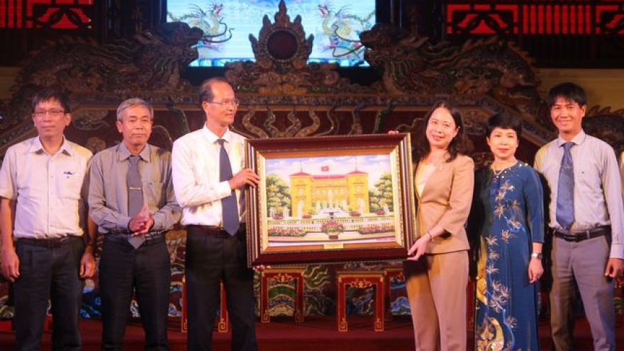 Phó Chủ tịch nước khảo sát công tác trùng tu bảo tồn di tích ở Đại Nội Huế 