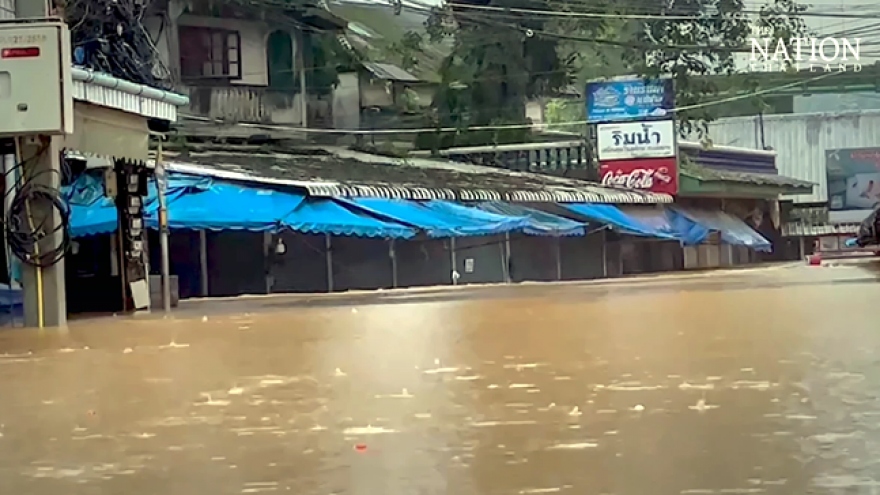 Thị trấn biên giới Thái Lan - Myanmar ngập nặng do vỡ đê sông Sai