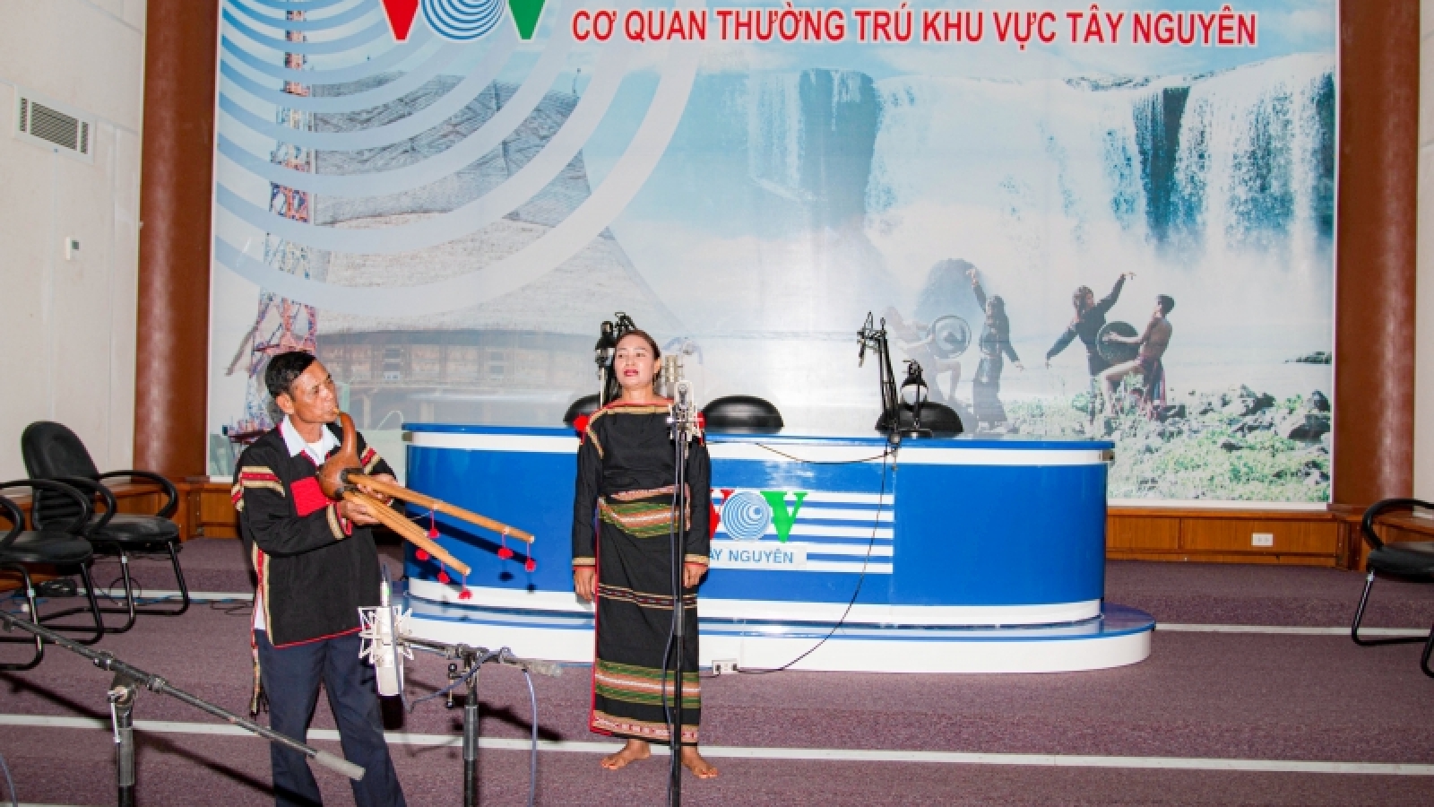 Hình ảnh Bác Hồ - thắm đượm trong câu hát dân ca Ê đê