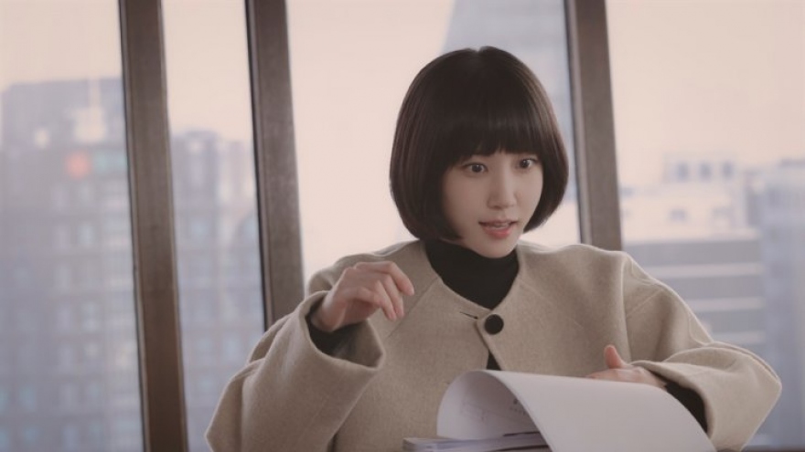 "Nữ luật sư kỳ lạ Woo Young Woo" tái chiếm ngôi đầu trên Netflix