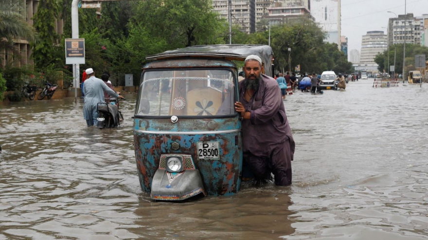 Pakistan ban bố tình trạng khẩn cấp vì mưa lớn