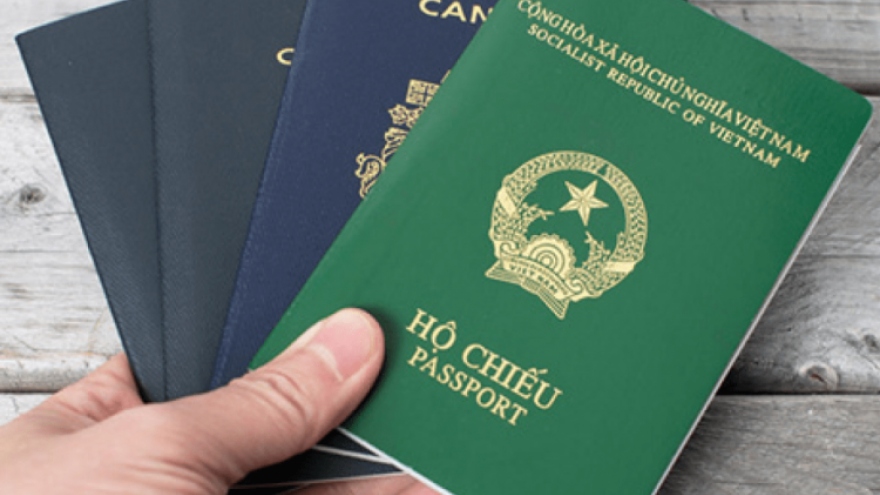 Vietnam considers adding citizen’s place of birth in new passport 