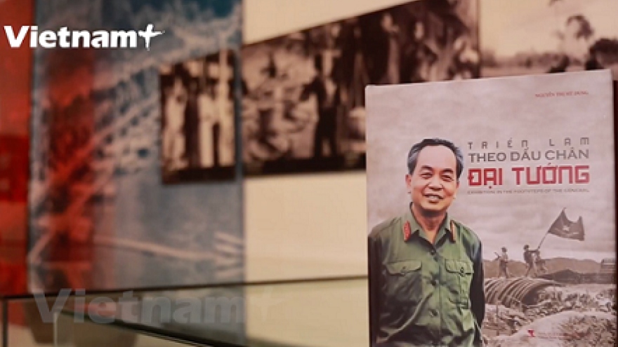 Poetry photographic book on General Giap debuts