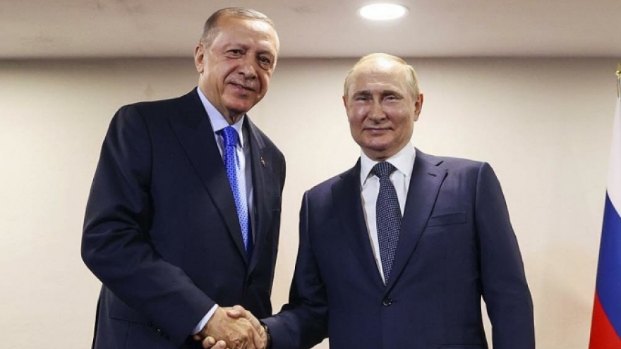 Tổng thống Thổ Nhĩ Kỳ thăm Nga: Một mũi tên trúng nhiều đích