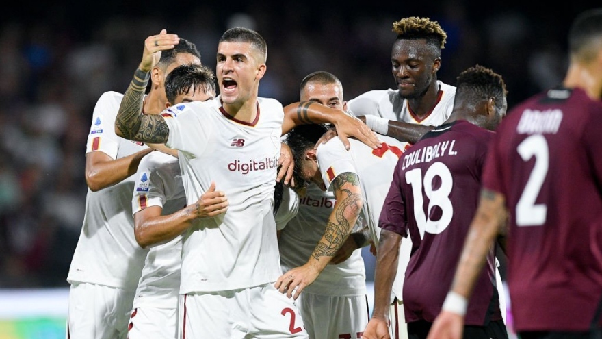 Vòng 1 Serie A: AS Roma chiến thắng, AC Milan tạm dẫn đầu 