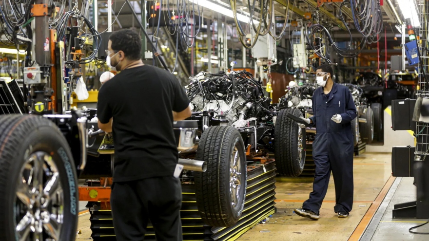Ford cắt giảm khoảng 3.000 việc làm để cơ cấu sang ô tô điện