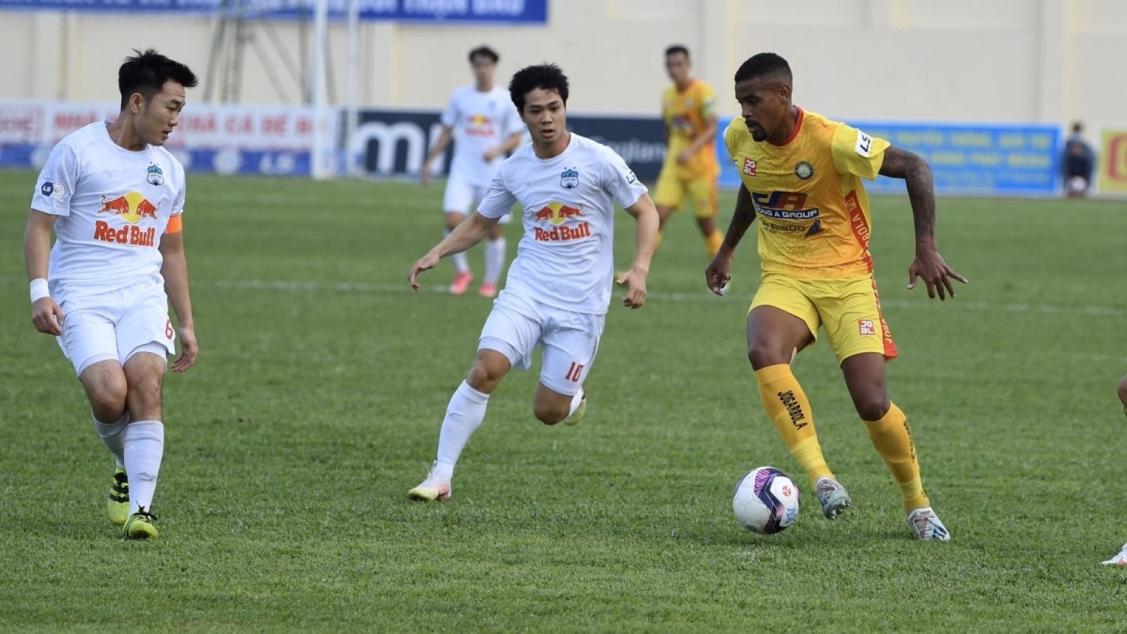 Ngày này năm xưa: HAGL mất chức vô địch V-League vì lý do đặc biệt 