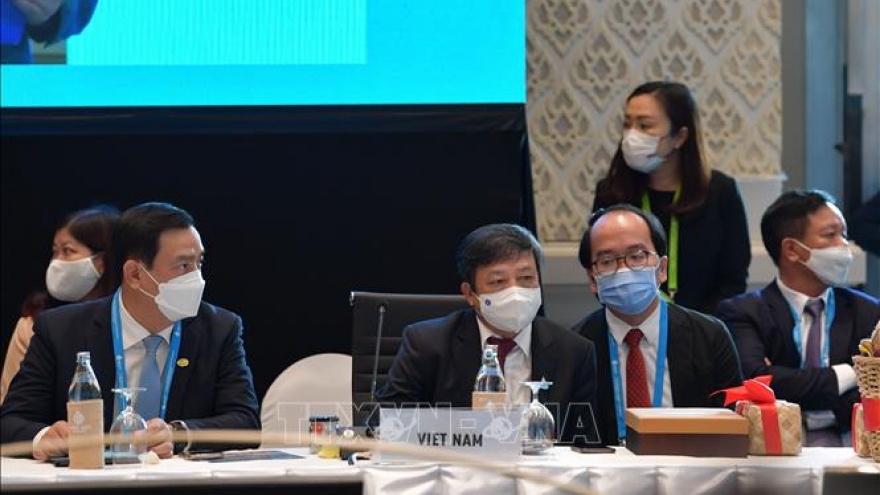 Vietnam calls on APEC to encourage tourism market opening 