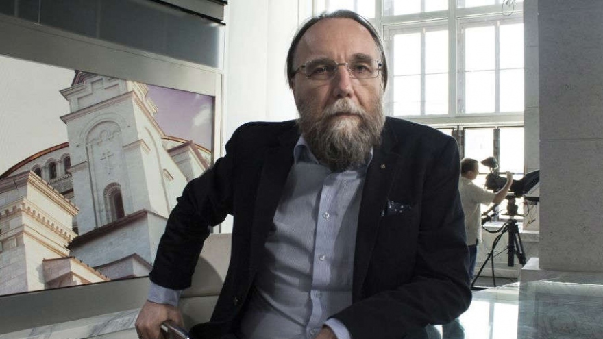 Triết gia Nga Dugin vừa bị ám sát hụt là ai?