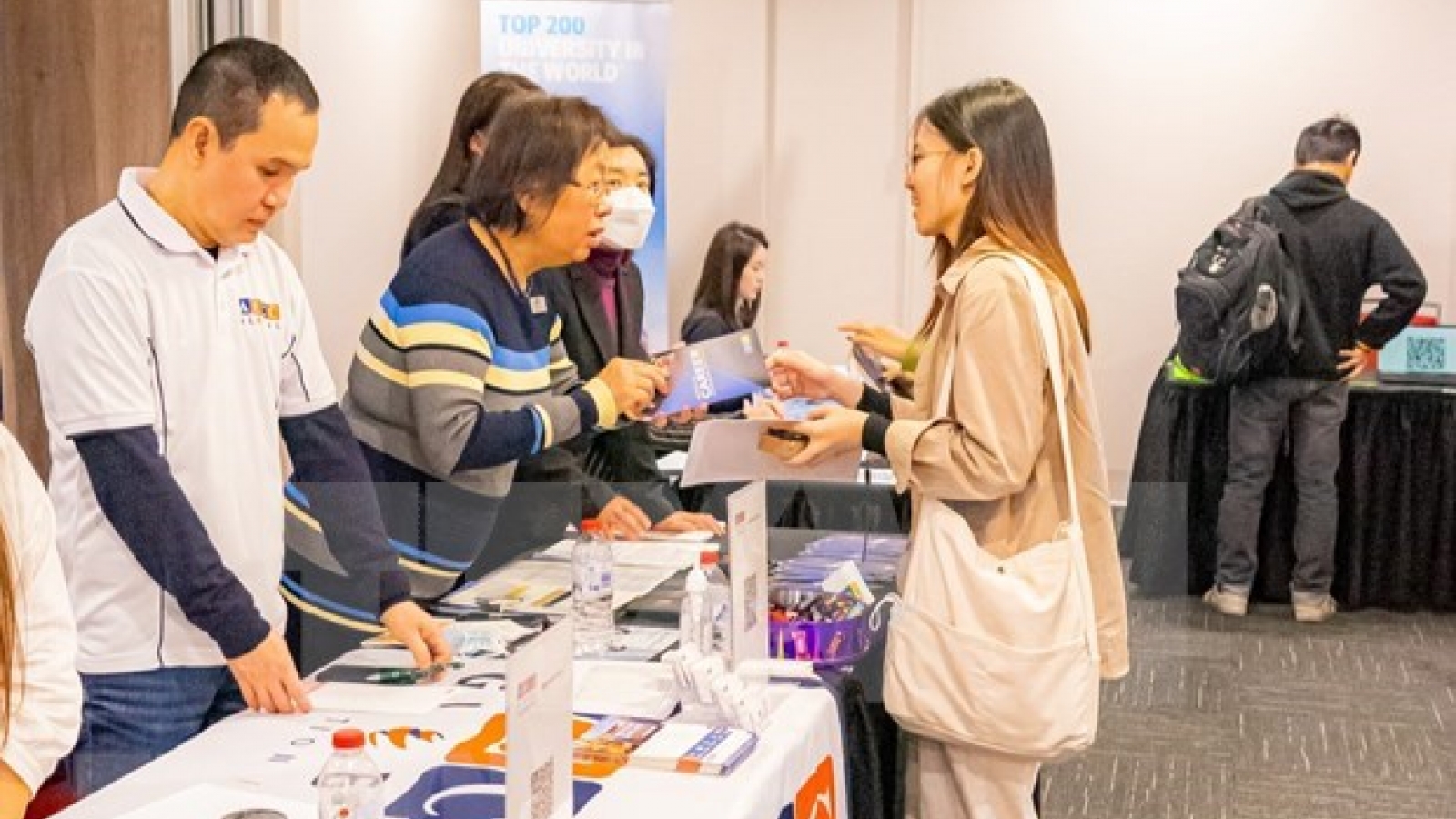 Career fair hosted for Vietnamese students in Australia
