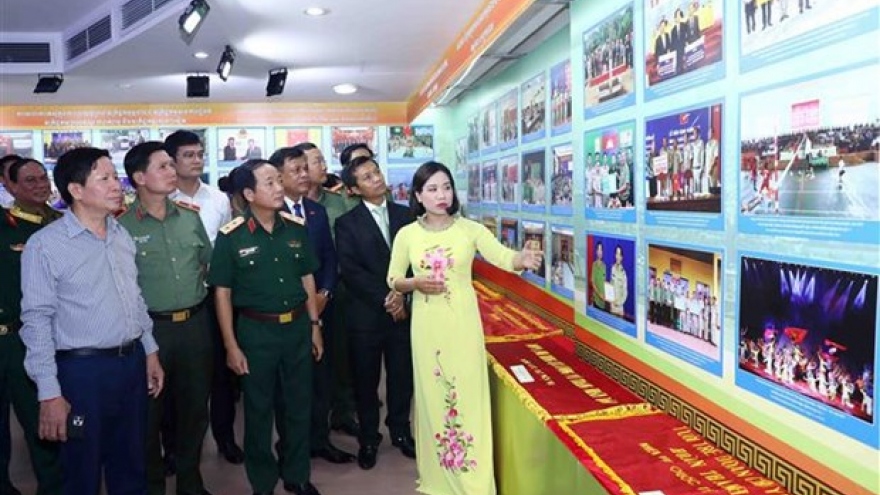 Exhibition on Vietnam, Cambodia, Laos public security cooperation underway