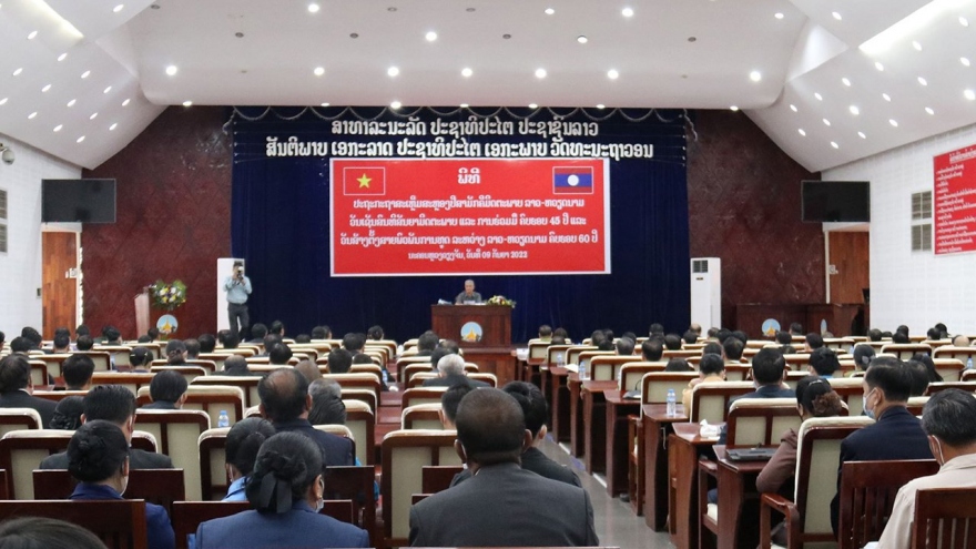 Mít tinh kỷ niệm 60 năm Ngày thiết lập quan hệ ngoại giao Lào-Việt Nam