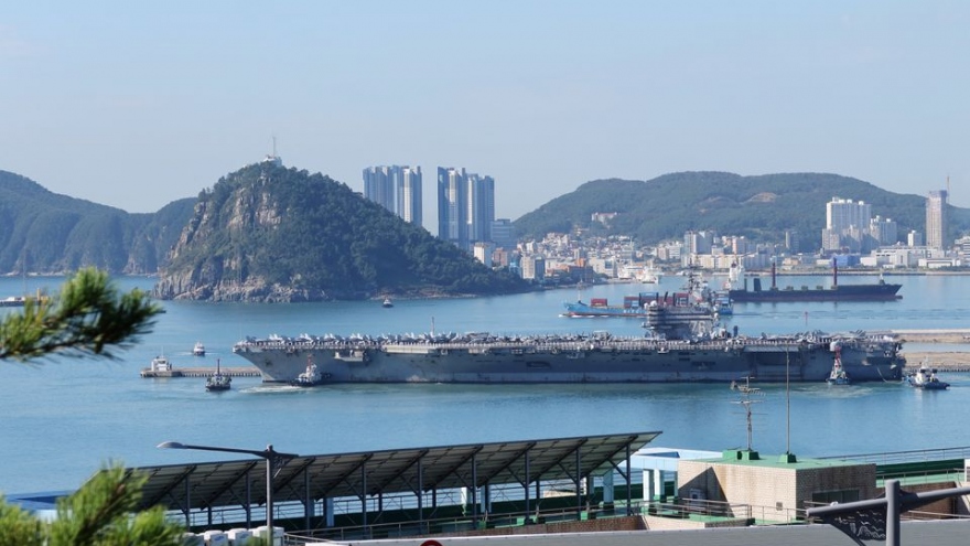 Bất chấp Triều Tiên phóng tên lửa, Mỹ - Hàn vẫn tập trận tác chiến tàu sân bay