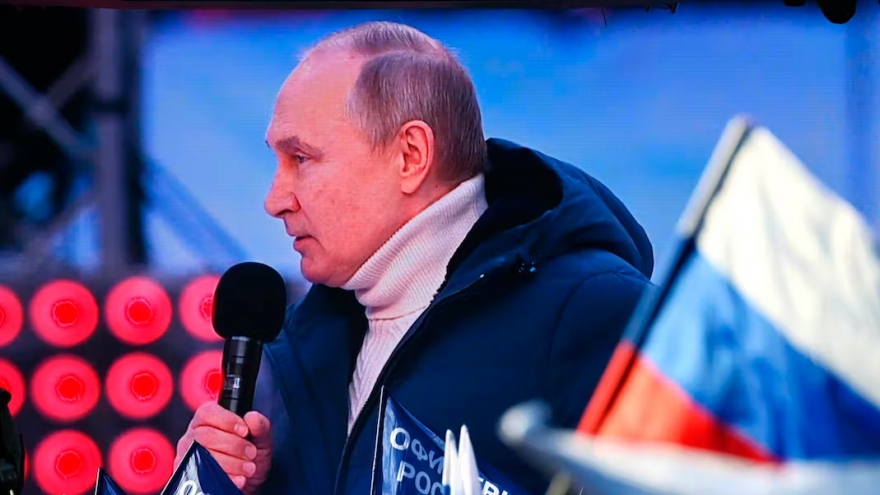 Tổng thống Putin hối thúc phụ nữ Nga sinh con cái cho đất nước