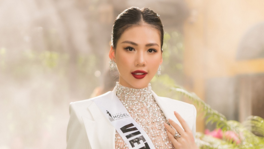 Vietnamese representative wins best catwalk sub-title at Supermodel Int'l