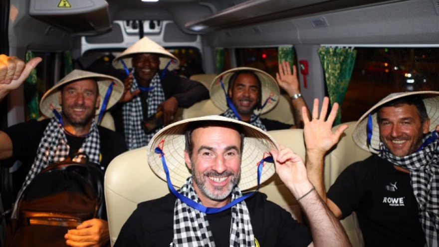 Dortmund legends touch down in Vietnam ahead of charity match