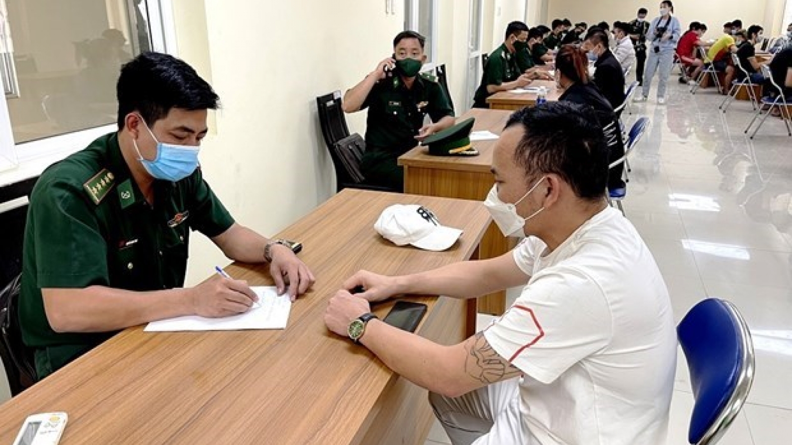 An Giang province receives 44 illegal migrants from Cambodia