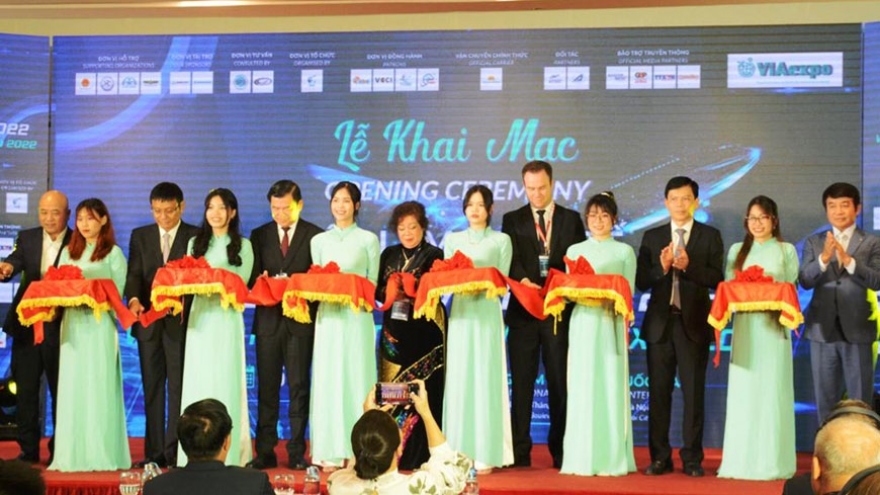 Aviation Expo 2022 opens in Hanoi, showcases new technologies, models