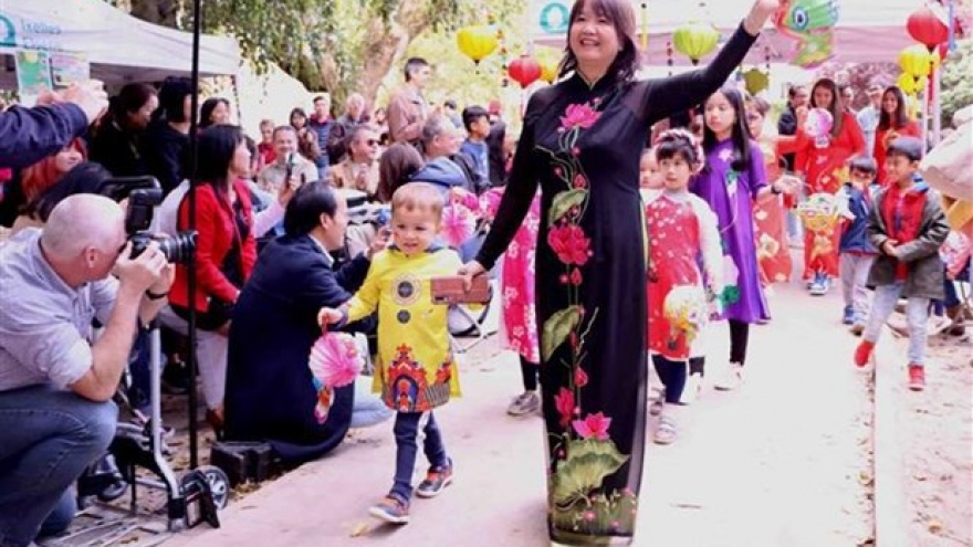 Vietnamese family festival held in Belgium