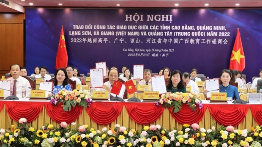 Vietnamese border provinces, China’s Guangxi strengthen educational cooperation