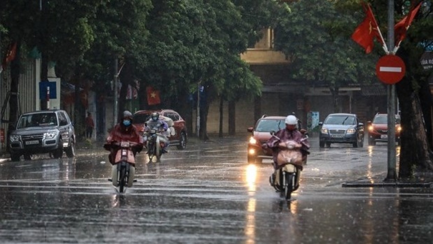 Thời tiết ngày 17/9: Hà Nội có mưa rào và dông rải rác