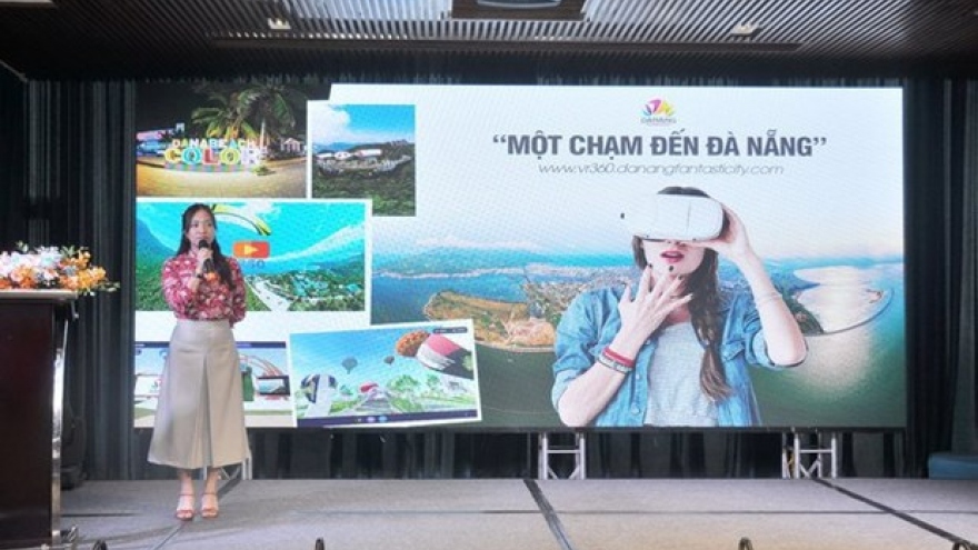 Da Nang treats tourists to virtual vacation experience