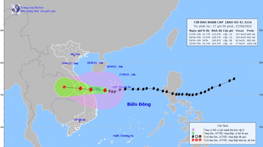 Bão số 4 còn cách đất liền khu vực Đà Nẵng - Quảng Ngãi khoảng 210km