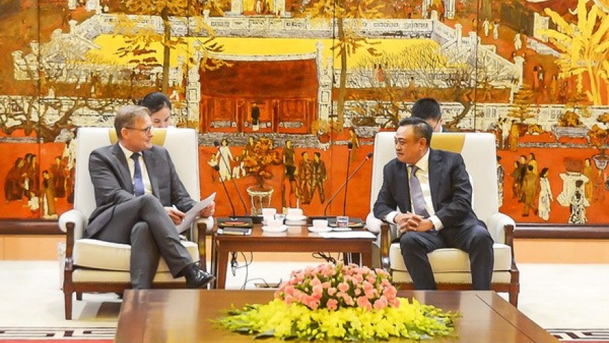 Hanoi seeks stronger partnership with Denmark, New Zealand