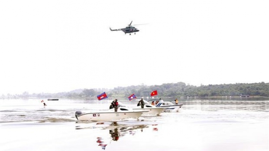 Rescue drill helps strengthen defence ties among Vietnam, Laos, Cambodia
