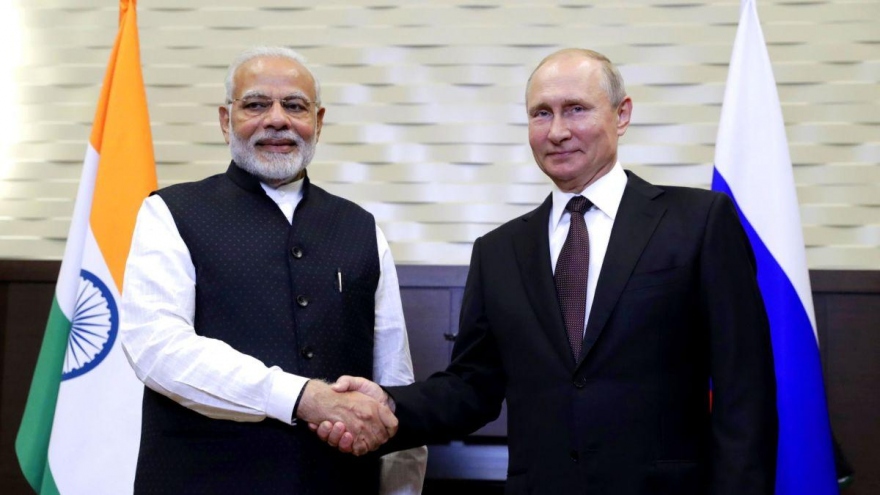 Thủ tướng Ấn Độ gặp Tổng thống Nga bên lề Hội nghị thượng đỉnh SCO