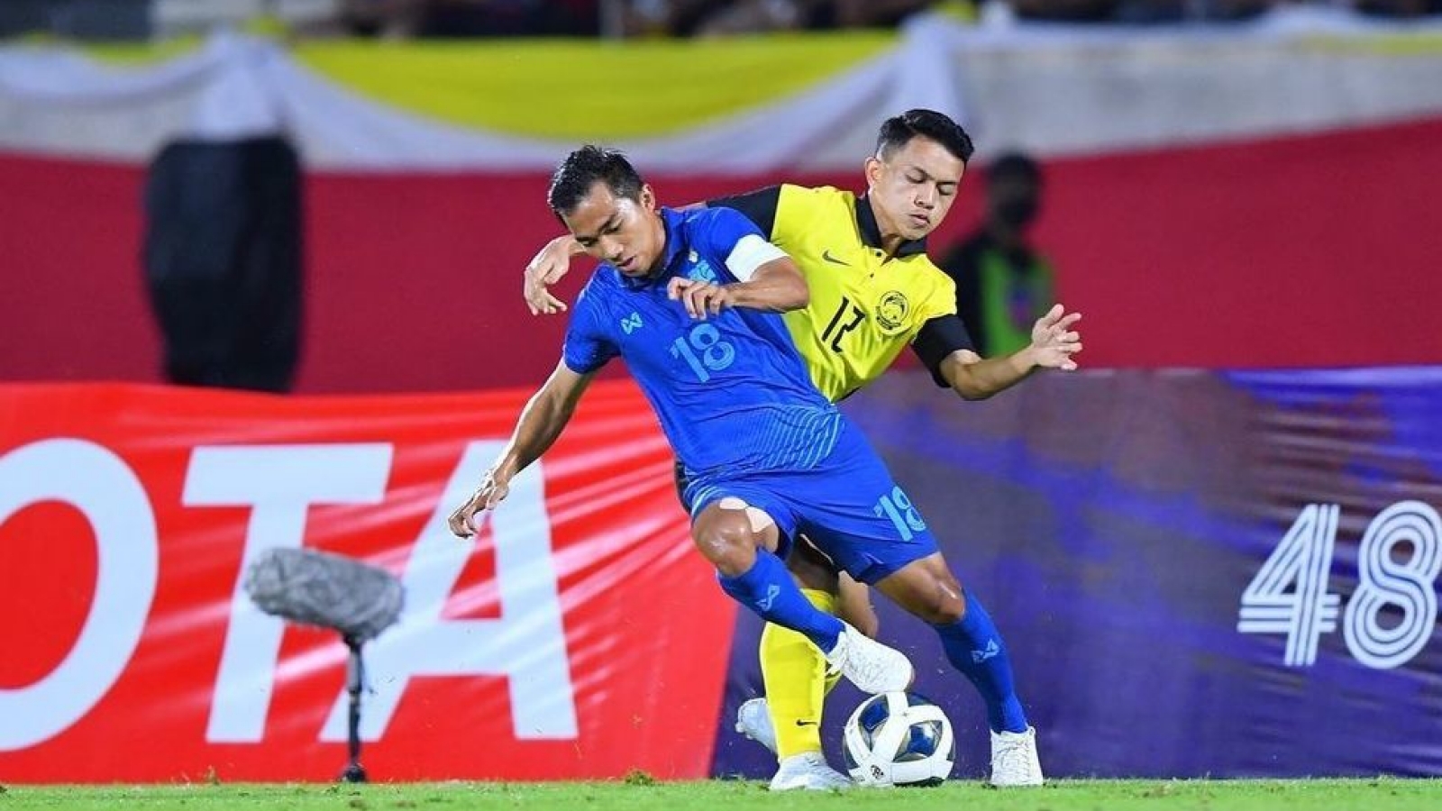 Chanathip chấn thương, ĐT Thái Lan thua cay đắng Malaysia ở King's Cup 2022