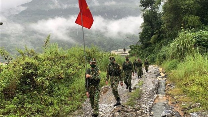 Vietnamese, Chinese provinces hold joint border patrol