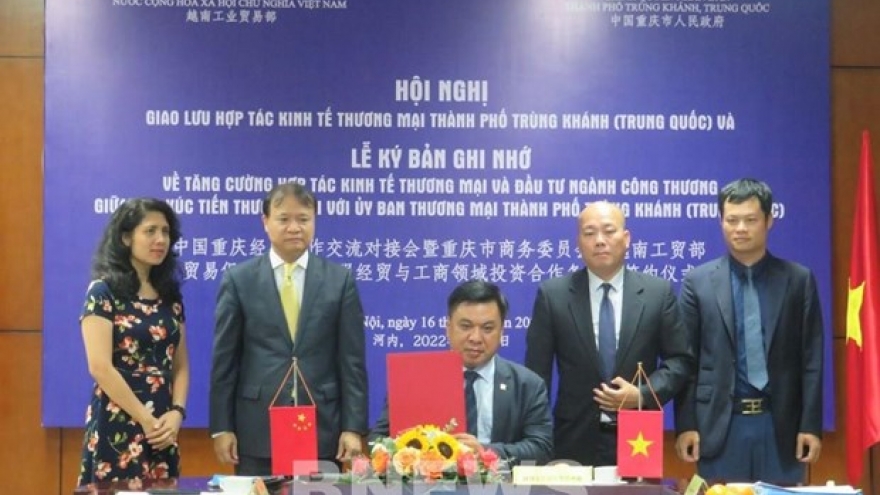 VIETRADE, Chinese city ink MoU to foster economic partnership