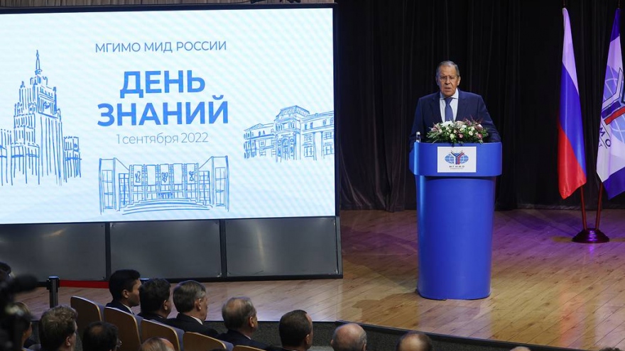 
        Ngoại trưởng Lavrov: Phương Tây mở ra một cuộc chiến hỗn hợp chống Nga
                              