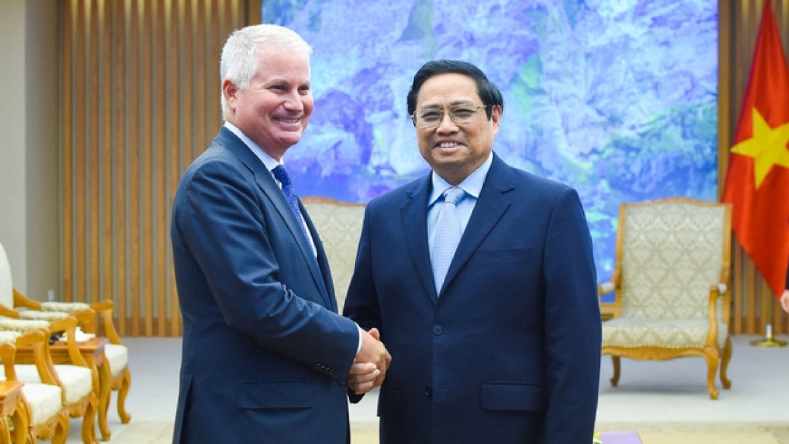 Warburg Pincus asked to increase long-term investment in Vietnam