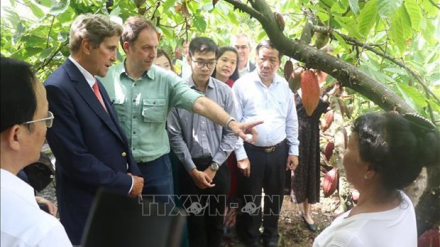 US Special Presidential Envoy for Climate visits Ben Tre