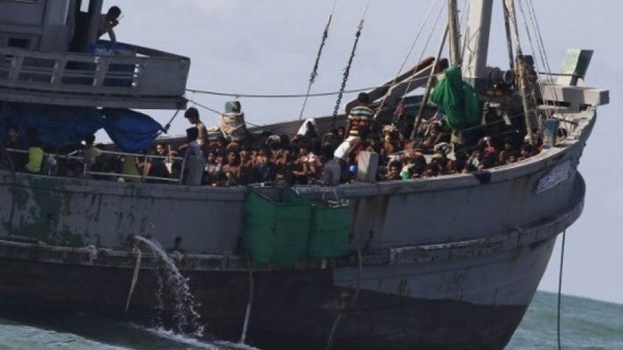 Myanmar bắt giữ thuyền buôn người, 7 người Rohingya thiệt mạng