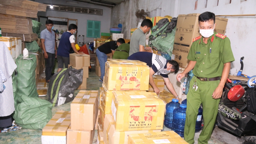 Phát hiện hàng nghìn gói thuốc nuôi trồng thủy sản giả