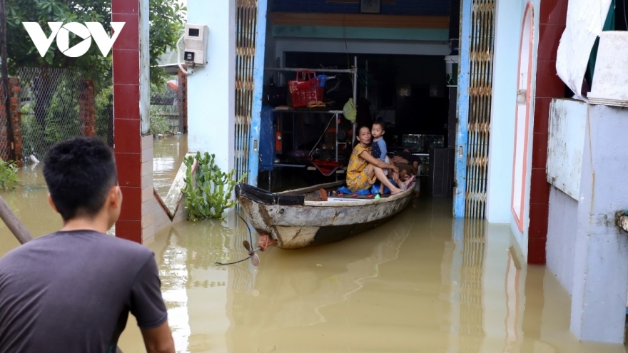 Chuyên gia tư vấn cách phòng ngừa dịch bệnh sau bão lũ 