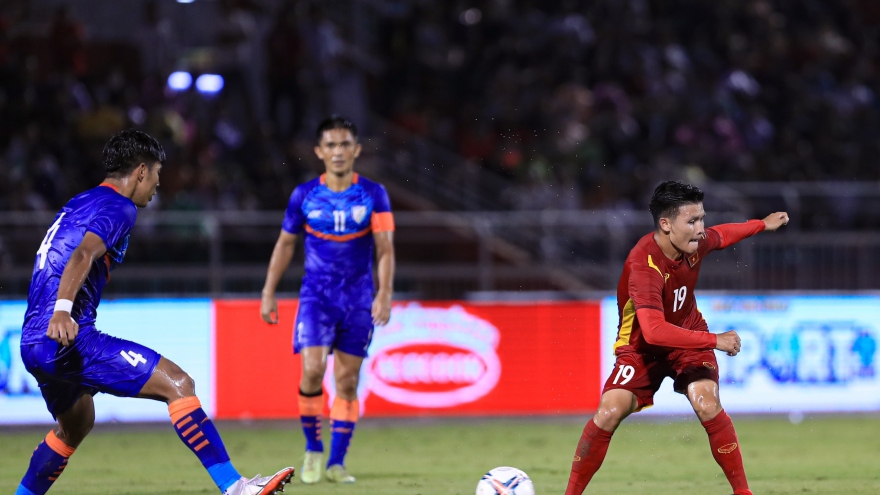 Báo Pháp chỉ ra nguyên nhân khiến Quang Hải mất vị trí ở Pau FC