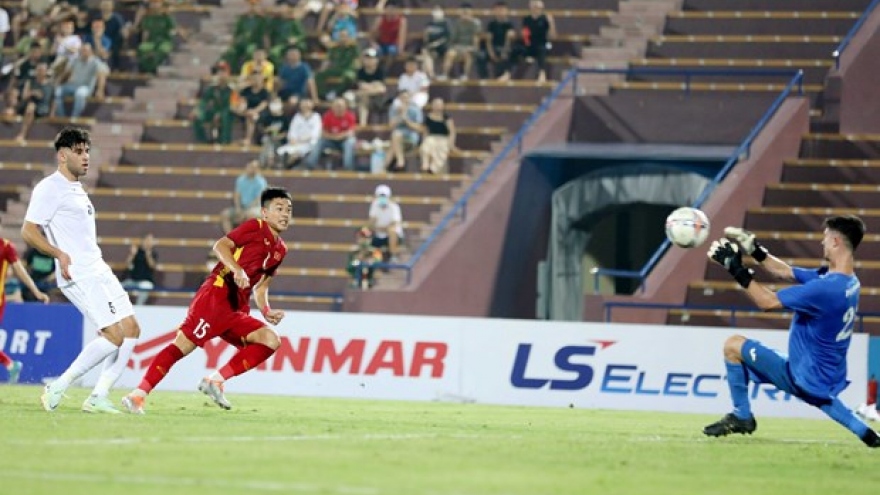 Vietnam held to goalless draw with Palestine in friendly match