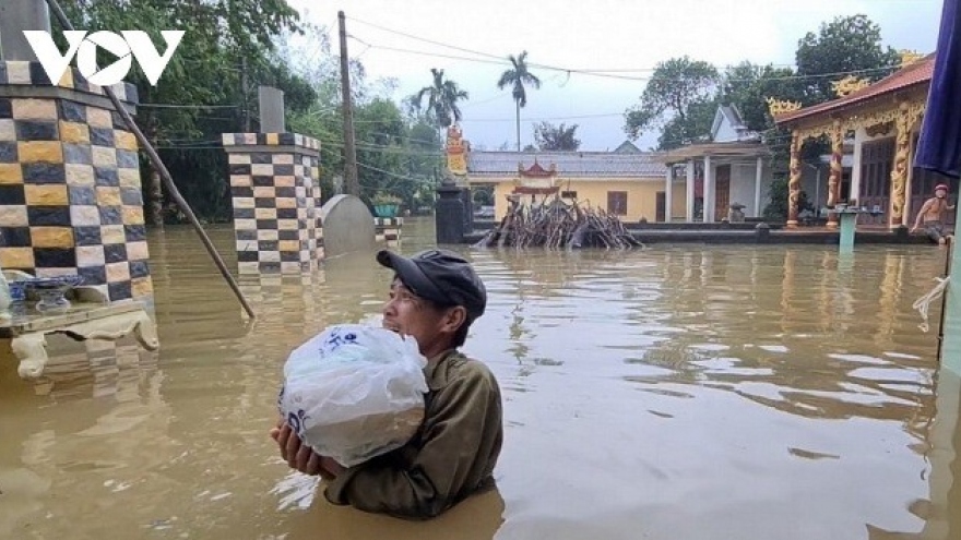 Khắc phục hậu quả, chủ động ứng phó với áp thấp nhiệt đới, mưa lũ tại miền Trung