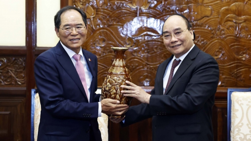  Chủ tịch nước Nguyễn Xuân Phúc tiếp Đại sứ Hàn Quốc chào từ biệt