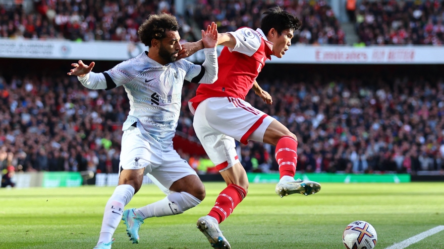 Takehiro Tomiyasu - Người “đóng băng” ngôi sao Mohamed Salah